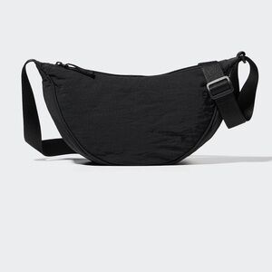 Uniqlo Round Mini Shoulder Bag in Black